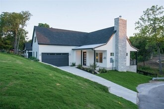Building Photo - 3018 Sunridge Dr