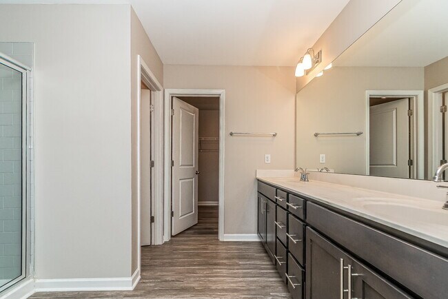 Building Photo - 231 Pilsen Dr