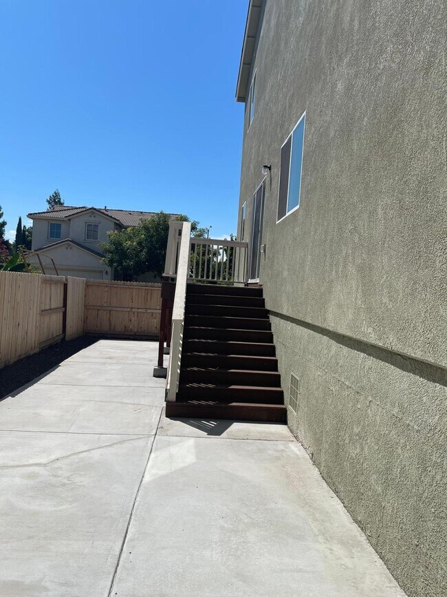 Building Photo - 1538 Gauntlet Dr