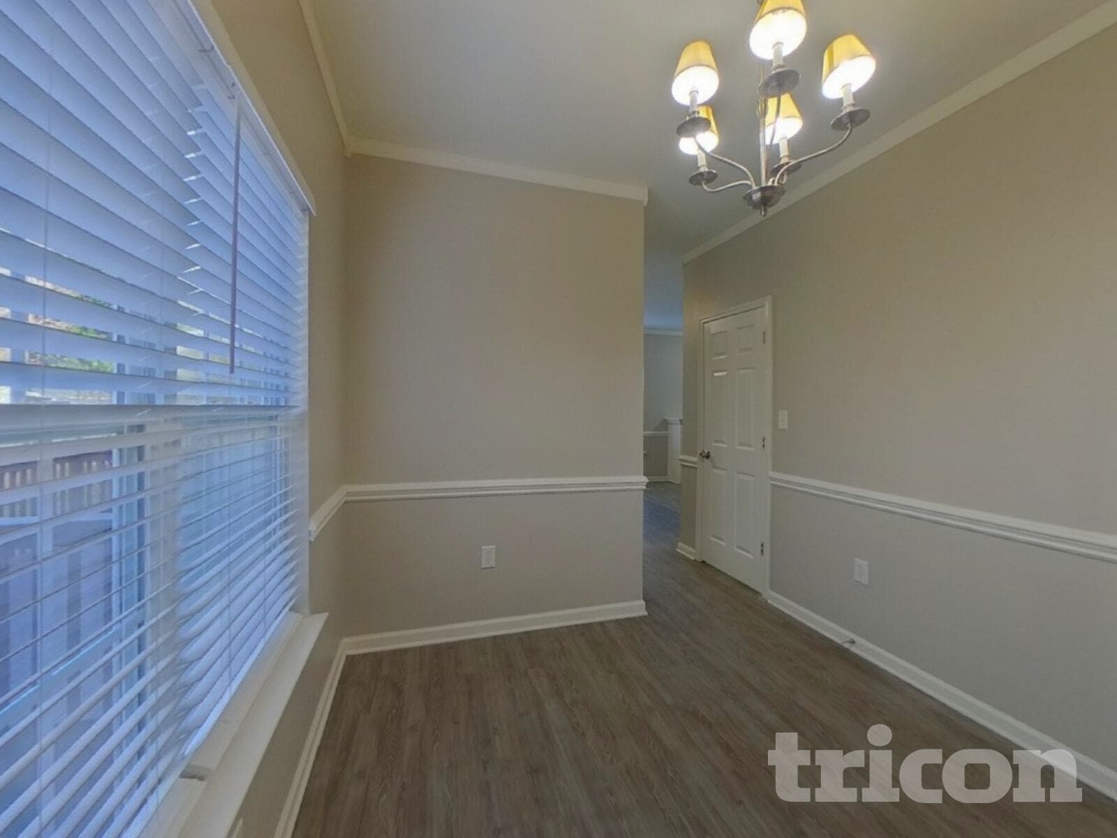 Building Photo - 6250 Dumont Ln