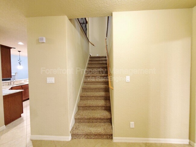 Building Photo - 11927 Jasmine Way