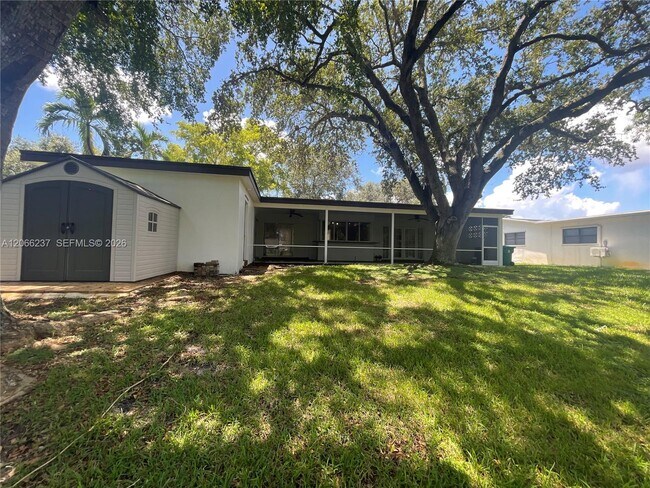 Building Photo - 9301 SW 54th St