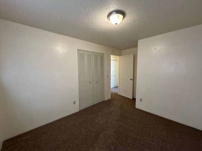 Building Photo - Newly Remodeled 3 Bedroom / 1 Bathroom hom...