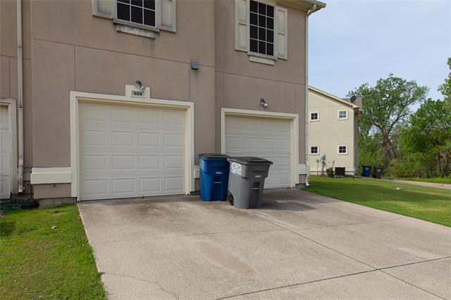 Building Photo - 609 Regency Dr