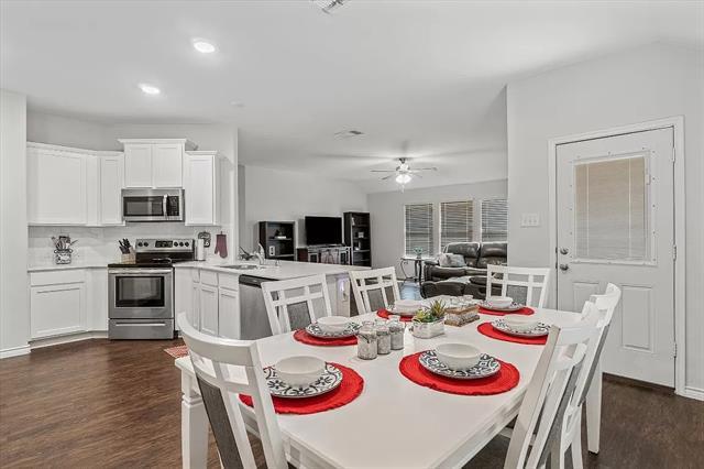 Building Photo - 208 Sunny Corner Rd