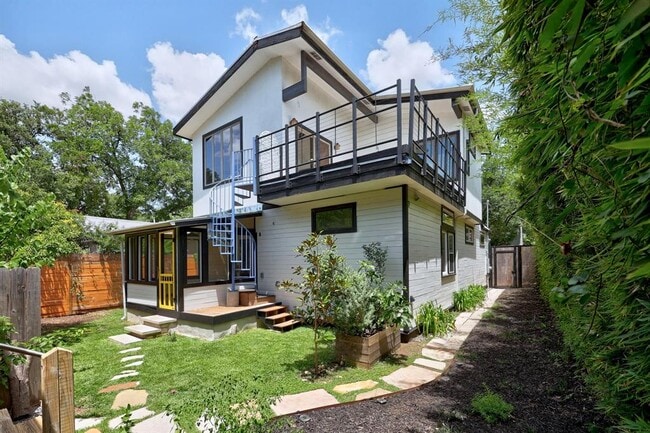 Building Photo - 1708 Briar St