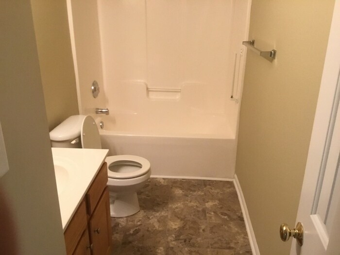 Building Photo - 1216 Bicycle Ct