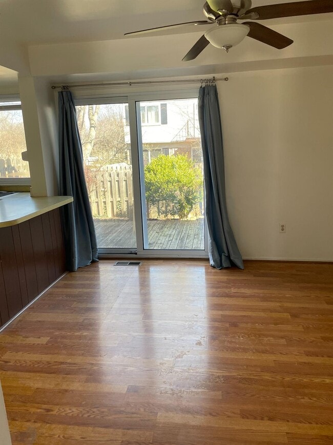 Building Photo - 3188 Bolgos Cir