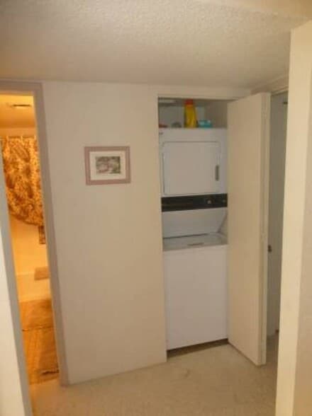 Building Photo - 276 Lake Havasu Ave