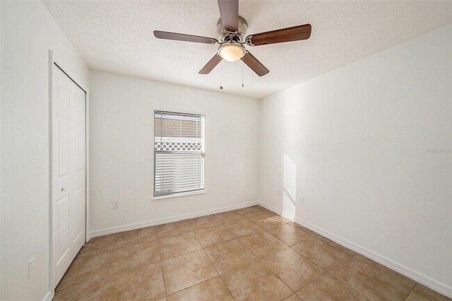 Building Photo - 1020 Brenton Leaf Dr