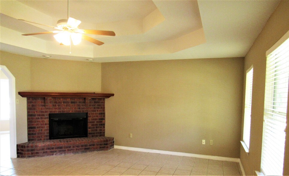 Living room - 1700 Lake Mars Ave
