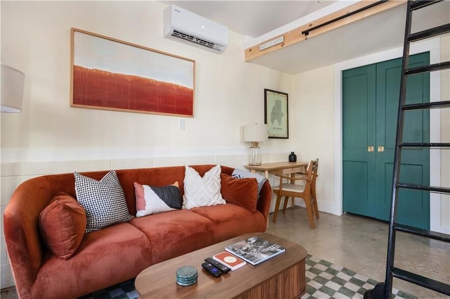 Building Photo - 1583 Braeburn Dr SE