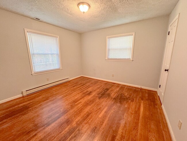 Building Photo - 3Bed/1.5bath Troy VA Rental