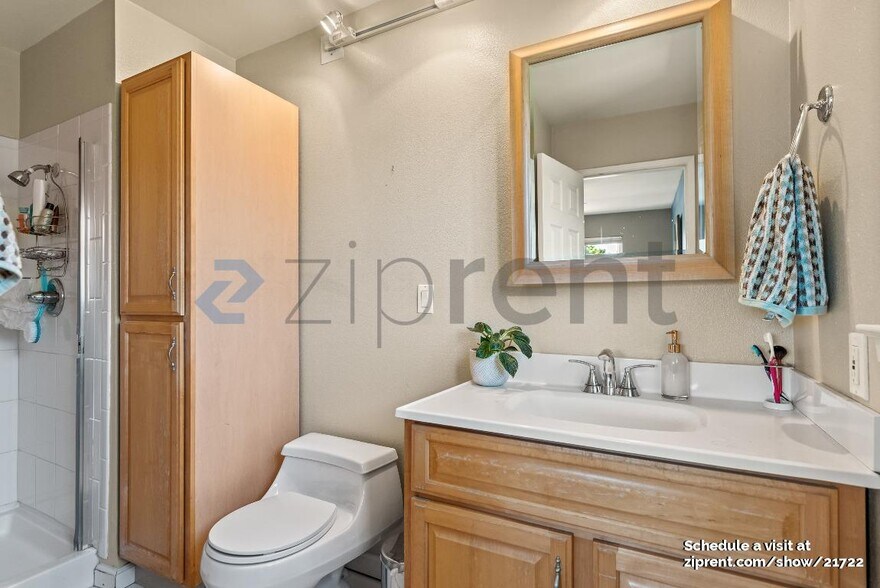 Building Photo - 750 Baylor Dr