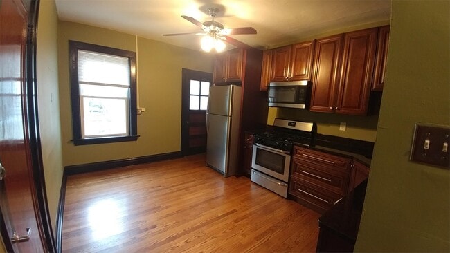 Building Photo - 4981A Oleatha Ave