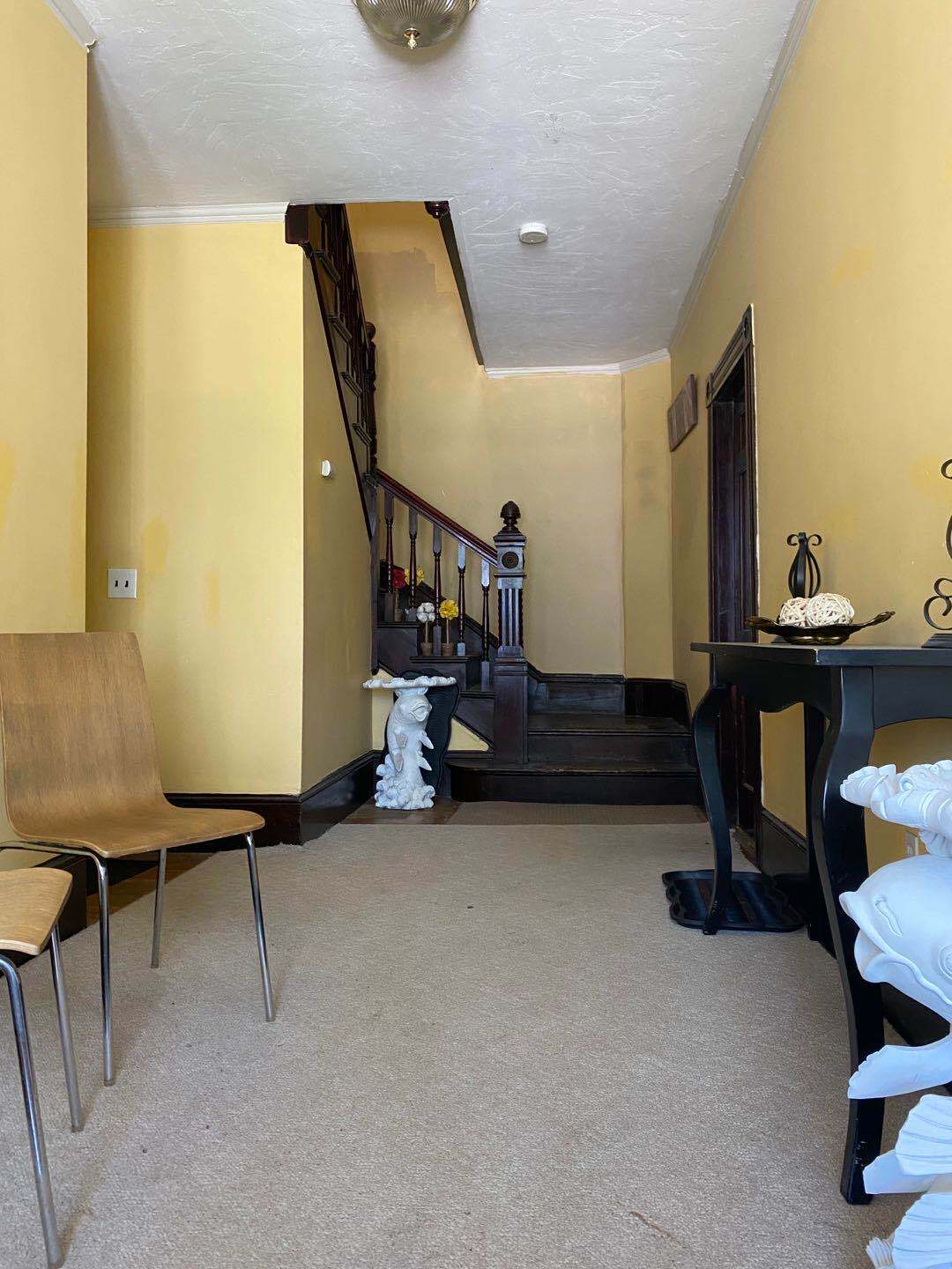 Entrance hall - 21 Royall St