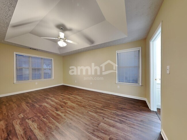 Building Photo - 5296 Under Way