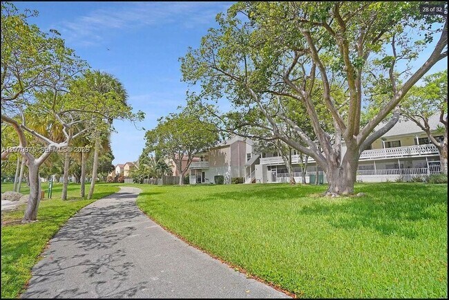 Building Photo - 10521 Mahogany Key Cir