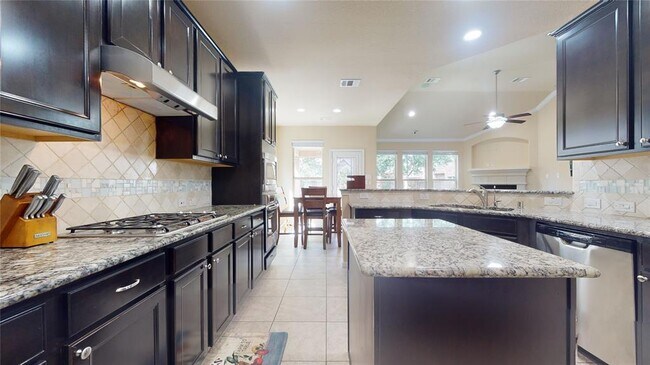 Building Photo - 28511 Pleasant Forest Dr