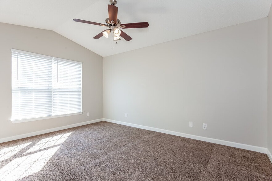 Building Photo - 4941 Hopewood Ln