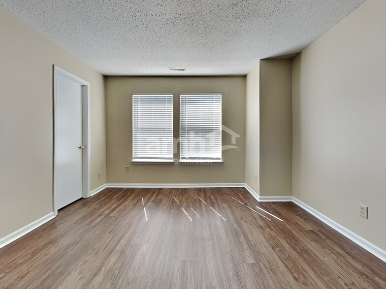 Building Photo - 5969 Claymont Blvd