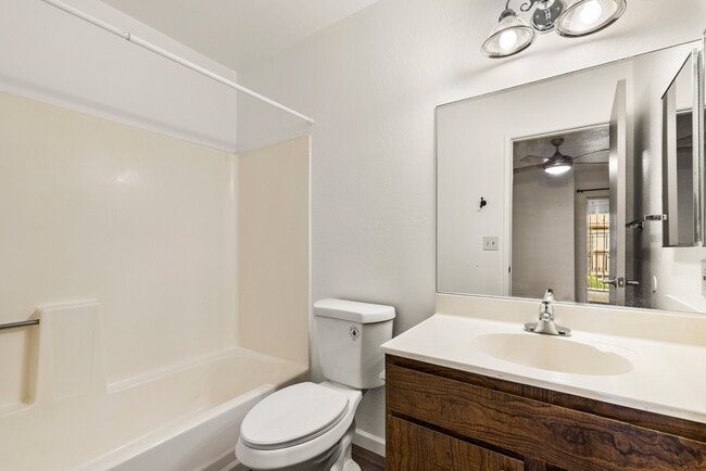 Building Photo - 3171 Shoshone Dr