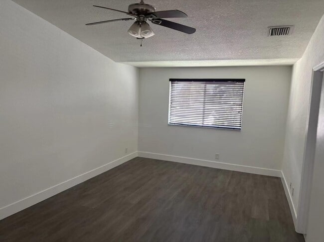 Building Photo - 11500 NW 33rd St