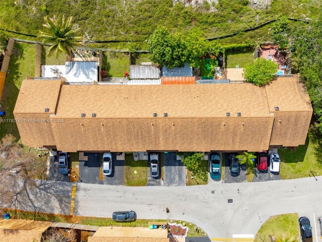 Building Photo - 2852 NW 80th Ave