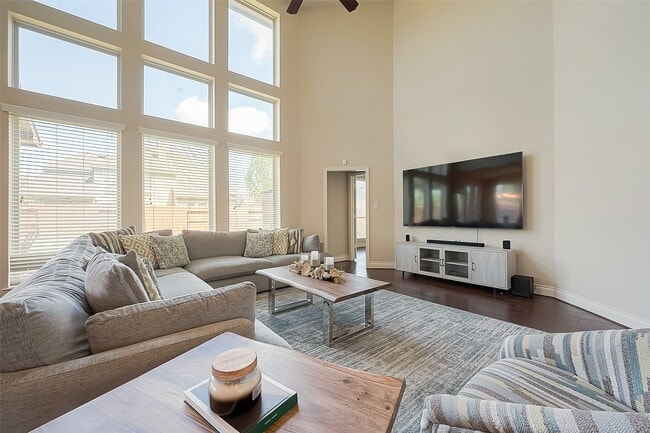 Building Photo - 14113 Timber Bluff Dr