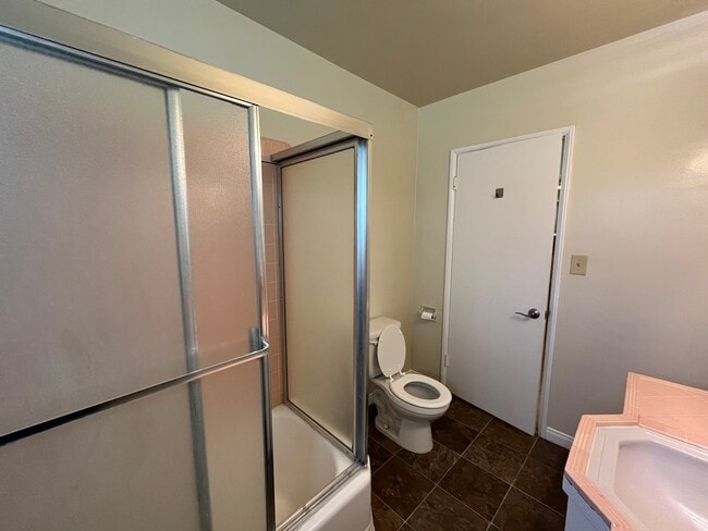 Building Photo - 441 S Parish Place