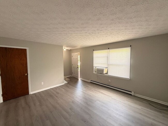 Building Photo - 314 Walters Ln