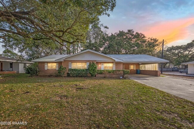 Building Photo - 240 N College Rd