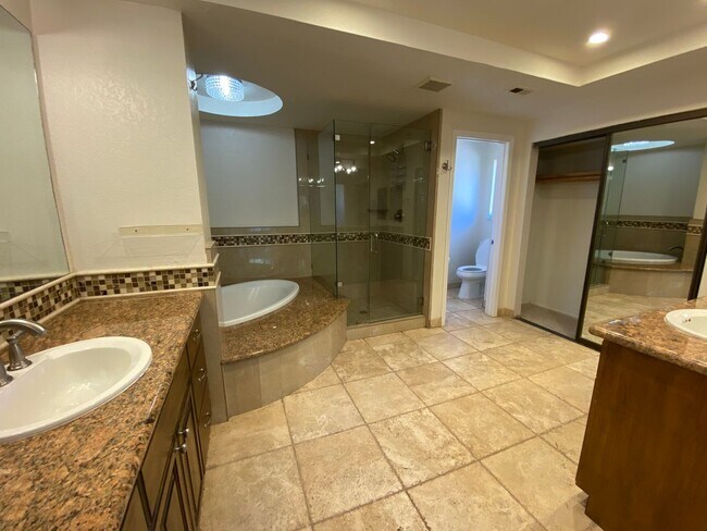 Building Photo - ALMADEN VALLEY - Sharp home with 4 large bedrooms (plus bonus room) and 3 full bathrooms, pool.
