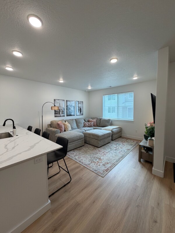 Building Photo - 256 W 710 N