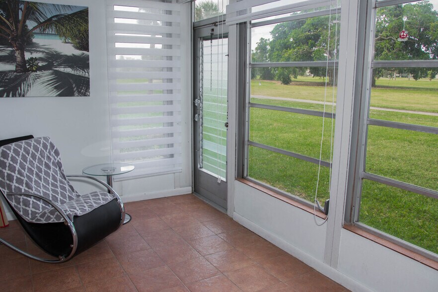 Building Photo - 2651 S Course Dr