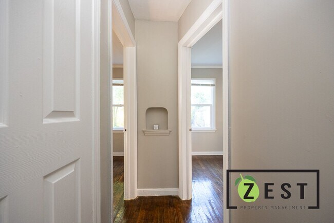 Building Photo - BEAUTIFUL 3 BED HOME