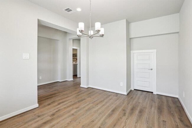 Building Photo - 29211 Pikes Peak Dr