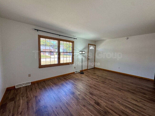 Building Photo - 814 14th St