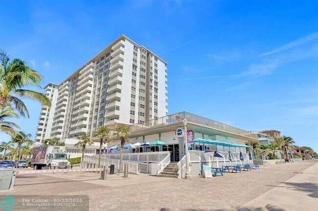 Building Photo - 3111 N Ocean Dr