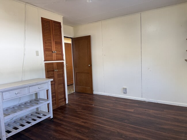 Building Photo - 43 Pleasant View St