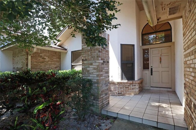 Building Photo - 5722 Bay Side Dr