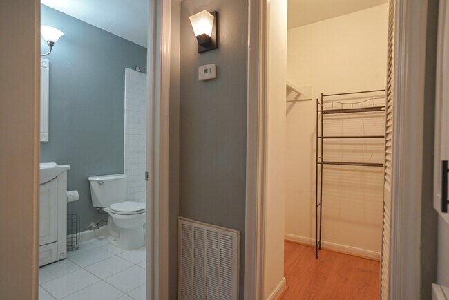 Building Photo - 5216 Arboles Dr