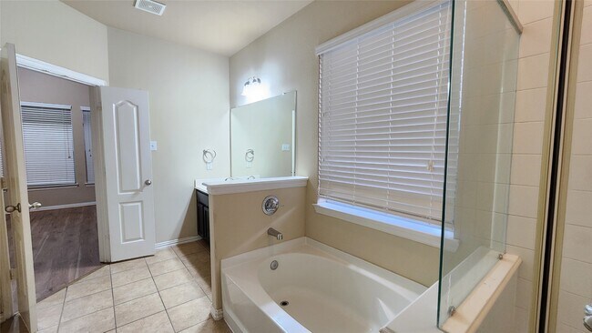 Building Photo - 26939 Glacier Creek Dr