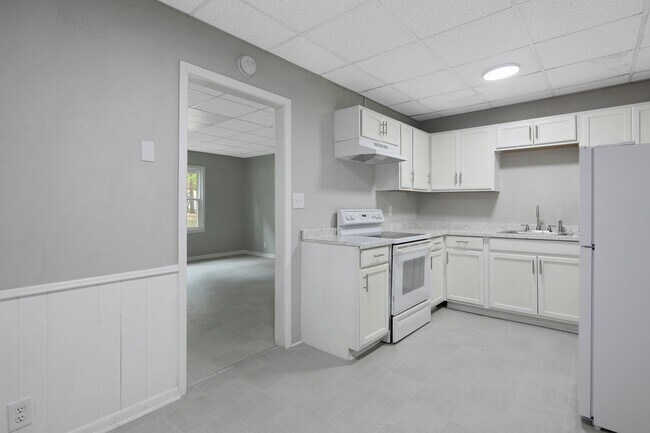 Building Photo - 1608 Fayette Ave