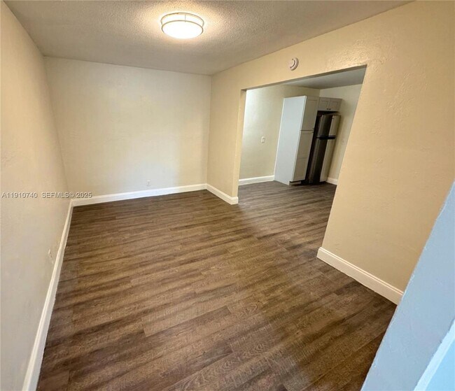 Building Photo - 10601 NW 45th St