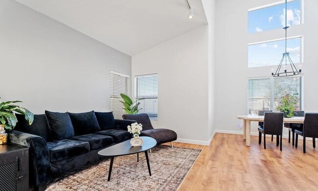 Building Photo - 16618 S 28th Pl