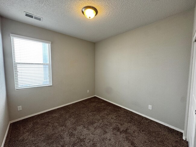 Building Photo - 6732 Oro Valley Rd NW