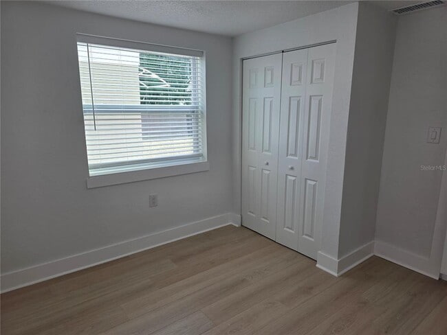 Building Photo - 430 80th Way