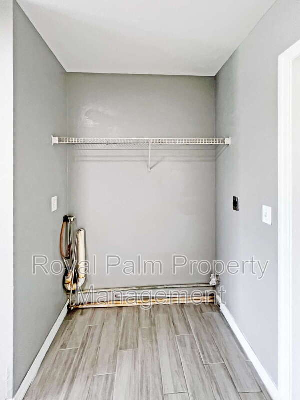 Building Photo - 123 Gordon Ave S