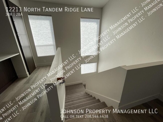 Building Photo - 12213 N Tandem Ridge Ln